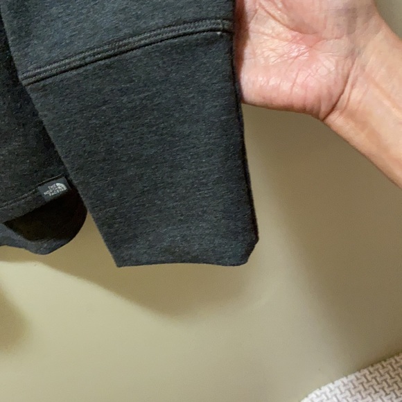 🌟HOST PICK🌟 THE NORTH FACE HENLEY  LONG SLEEVE TOP - Picture 5 of 5